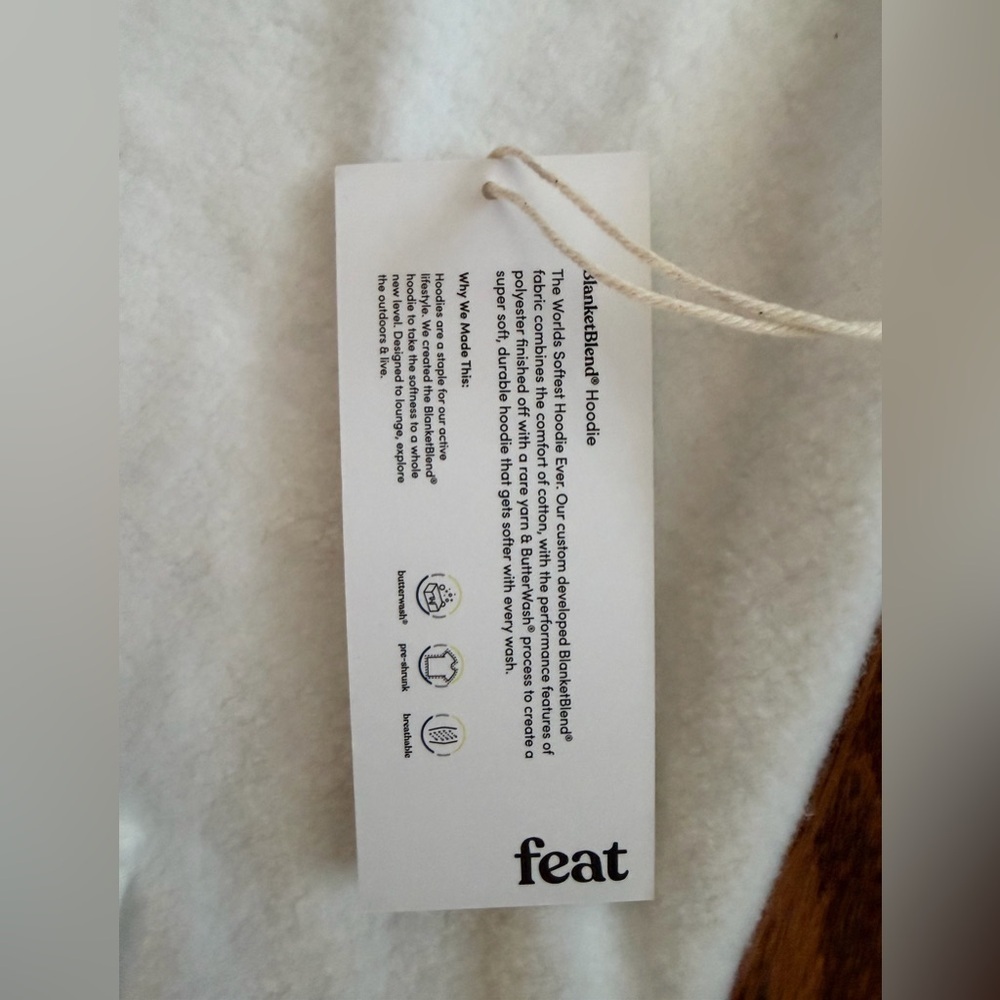 Feat BlanketBlend Ivory Hoodie – Comfy Unisex Large NWT - Picture 3 of 7